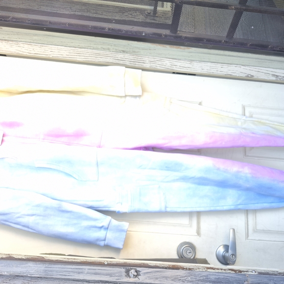 Colorful Tie-Dye Sweatshirt and Joggers Set - Picture 1 of 8